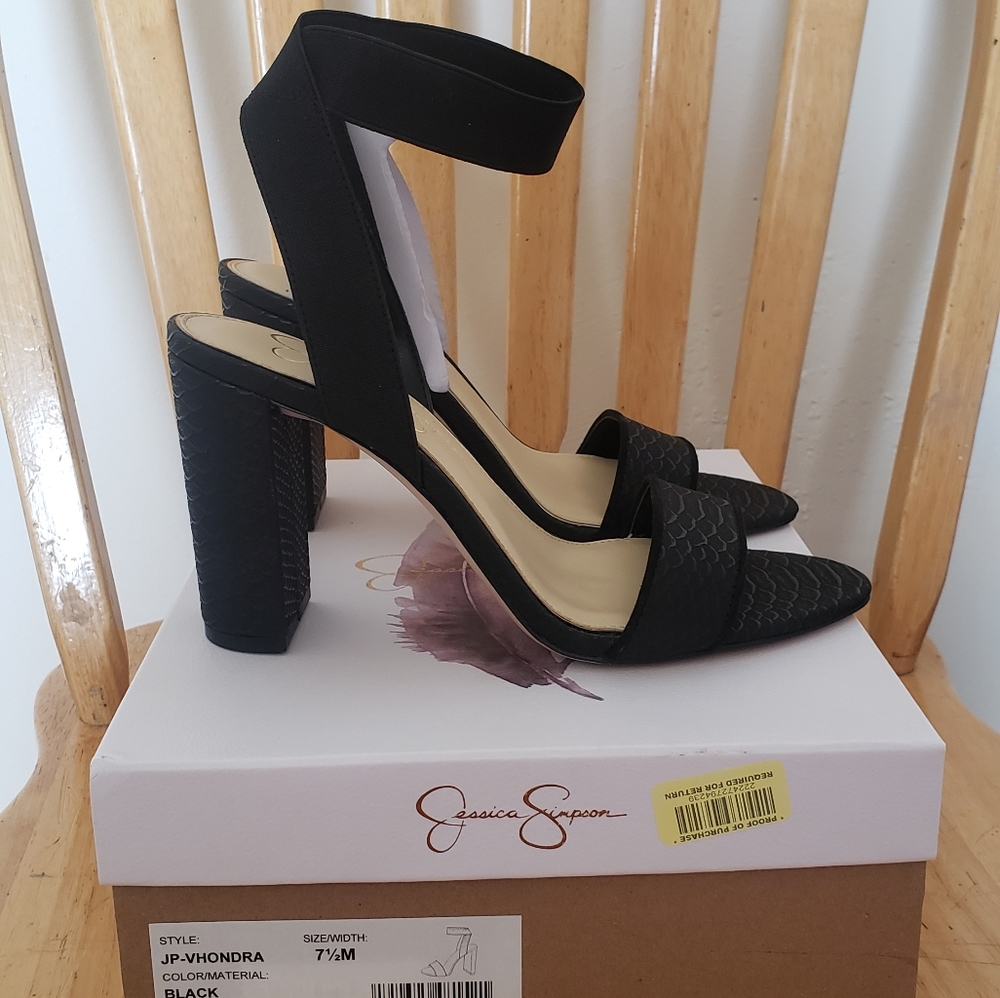 Heals - Picture 2 of 2